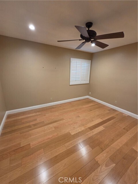 Building Photo - 7 Singingwood
