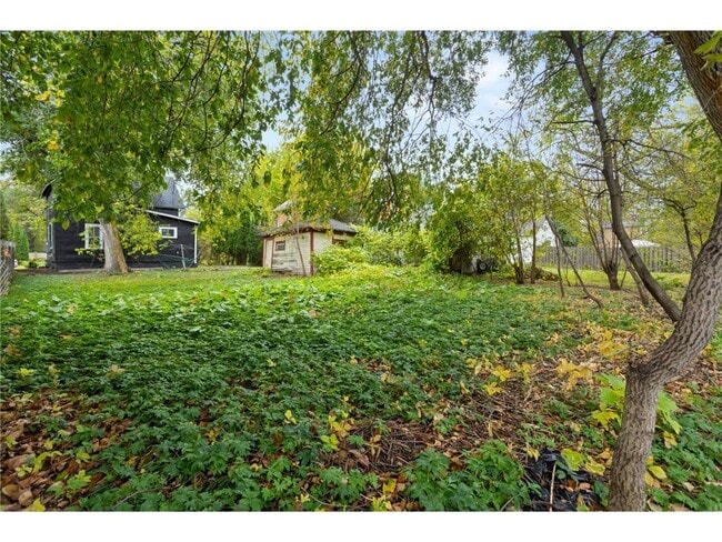 Building Photo - 361 8th Ave S