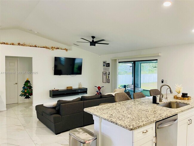 Building Photo - 1703 Edison Ave