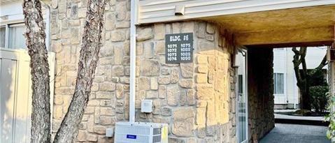 Building Photo - 1090 Schmidt Ln