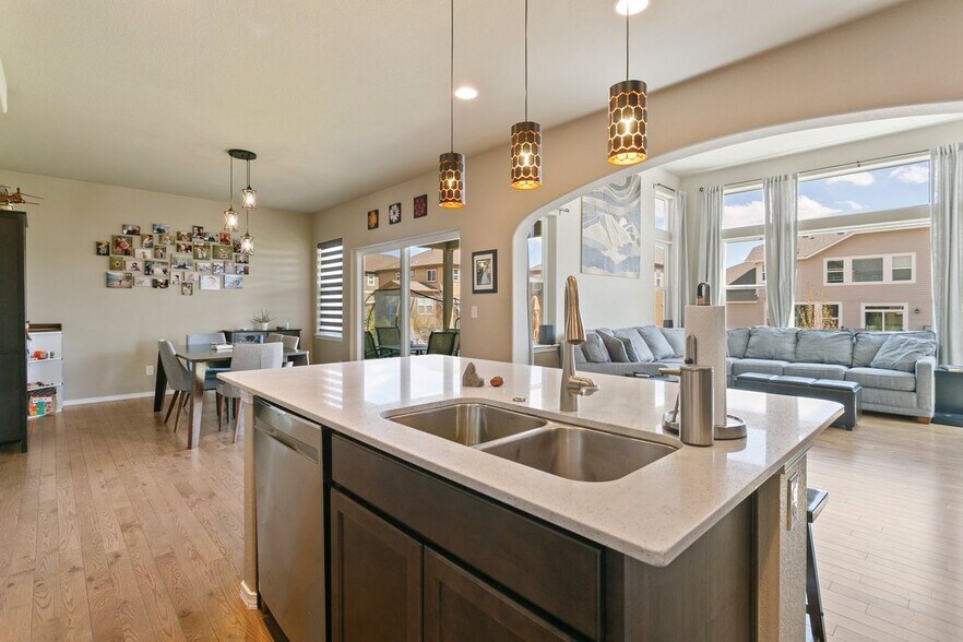 Building Photo - 5775 Thurber Dr