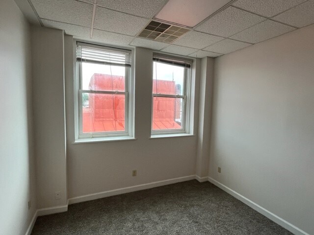 Building Photo - 508 E Main St