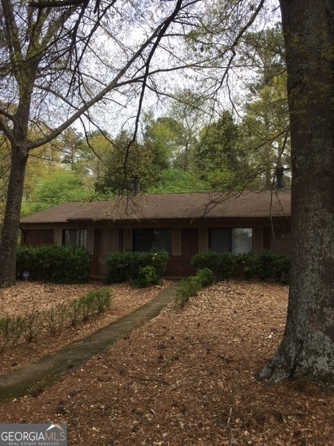 Building Photo - 317 Epps Bridge Rd