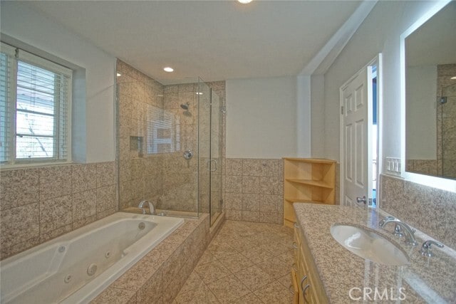 Building Photo - 3915 Fredonia Dr