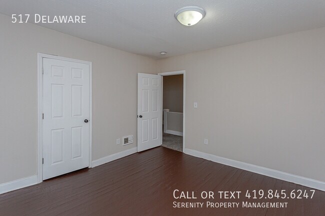 Building Photo - 517 Delaware-