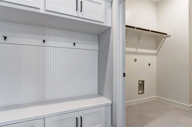 Building Photo - Timber Brook Drive, Sienna, TX 77459 - 3 BR 2 BA single-family home