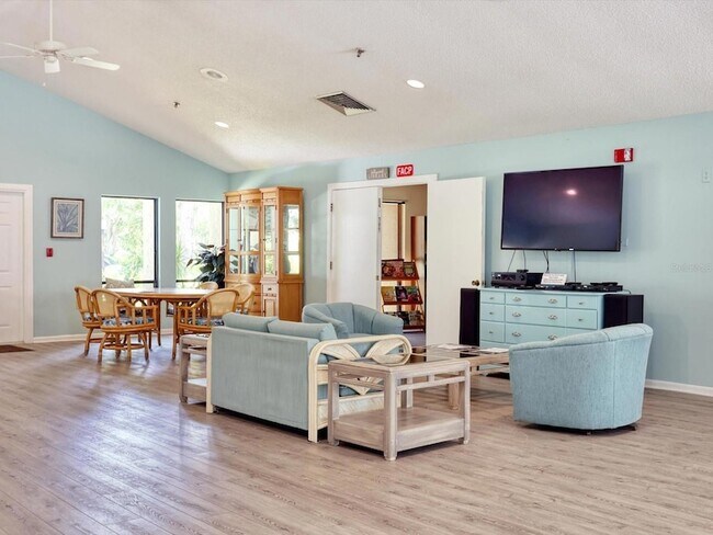 Building Photo - 3450 Tallywood Ln