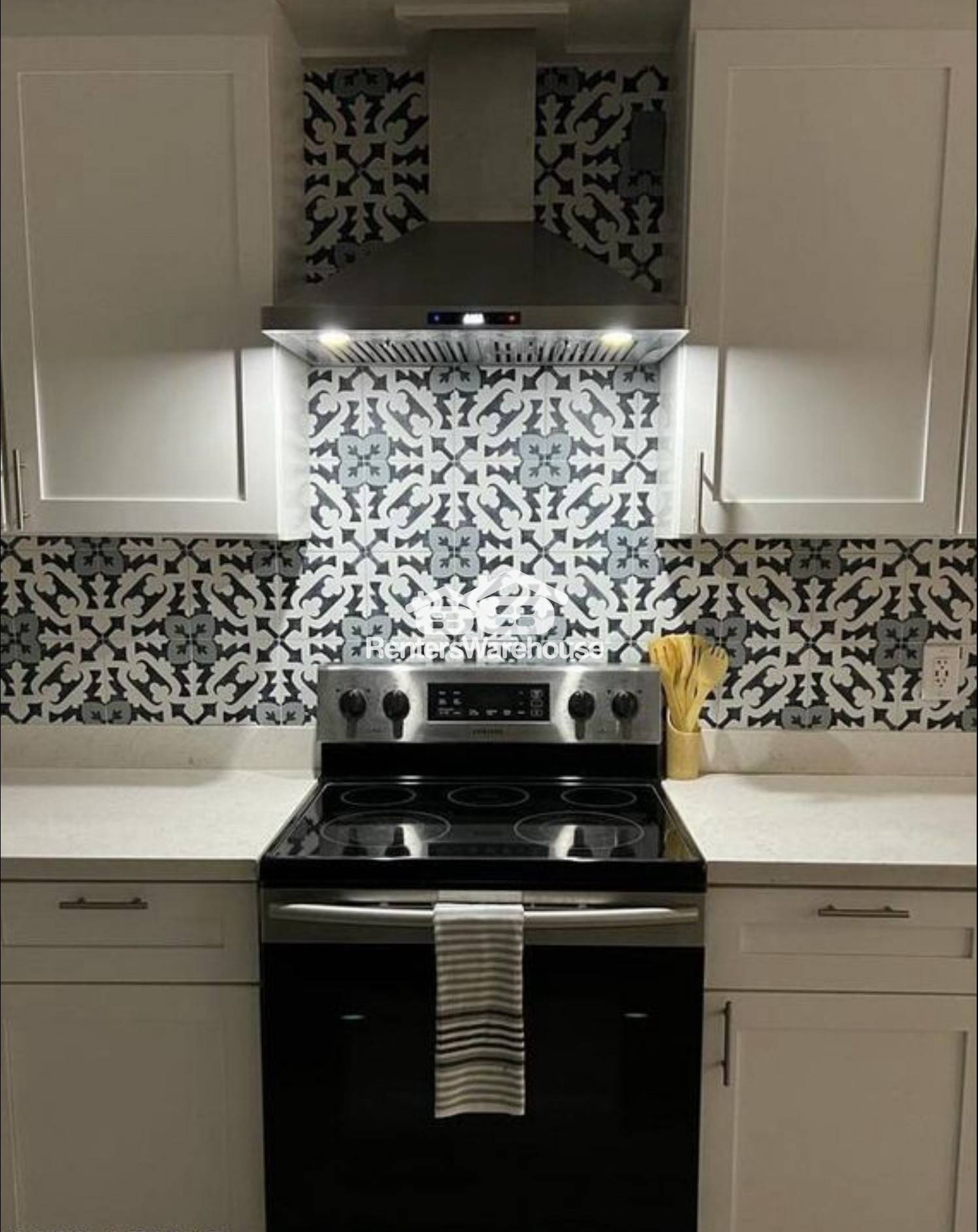 Building Photo - 2934 N 22nd Pl