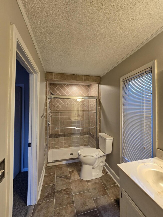 Building Photo - 740 Marigold St