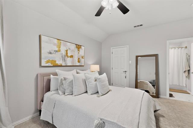 Building Photo - 2701 Scenic Dr