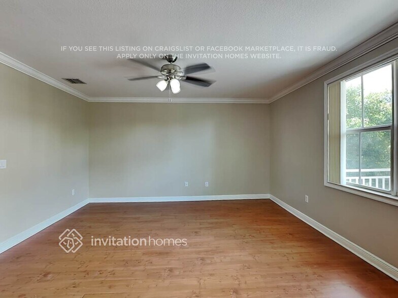 Building Photo - 414 Olssen Ave