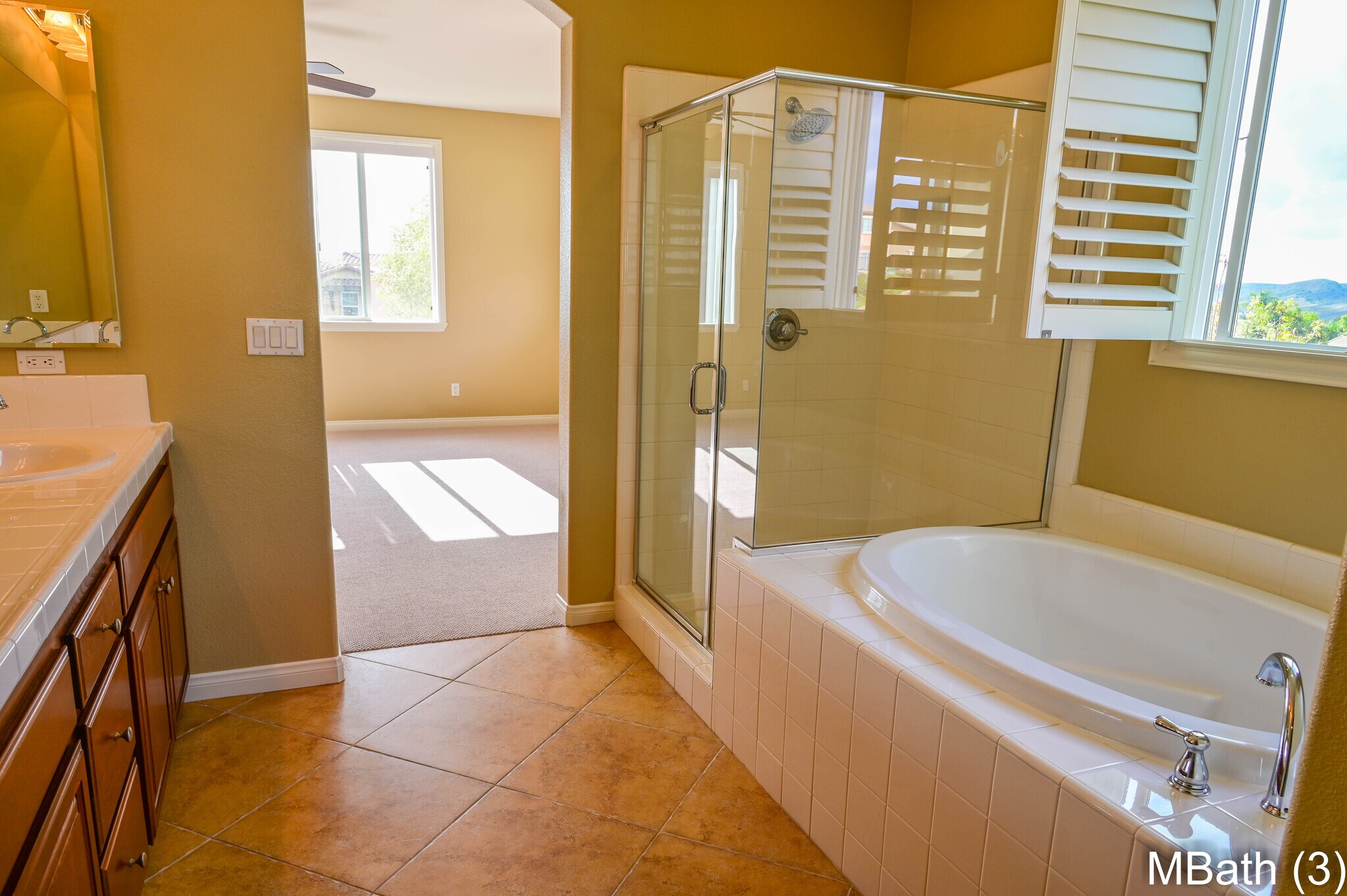 Building Photo - 1167 Vista Pointe Blvd