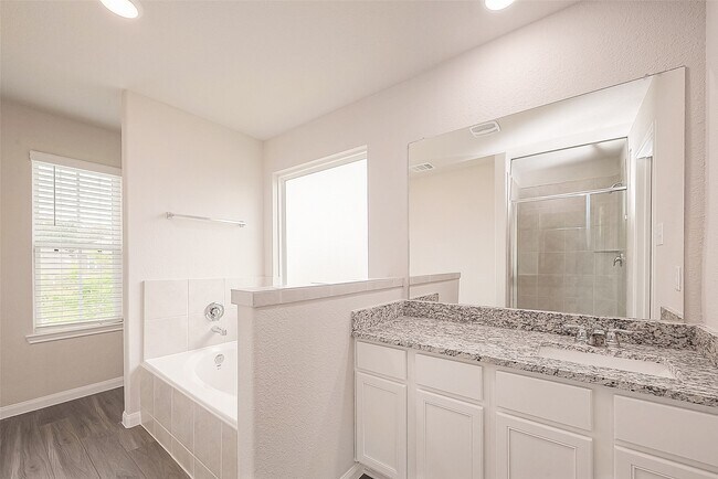 Building Photo - 2335 Tavo Trails Dr