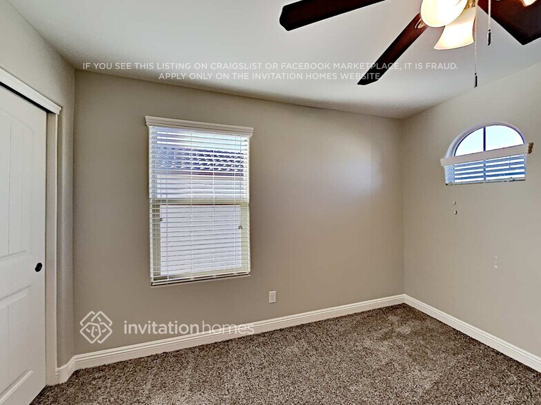 Building Photo - 5029 S Chassis