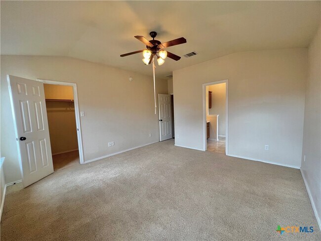 Building Photo - 2006 Griffin Dr