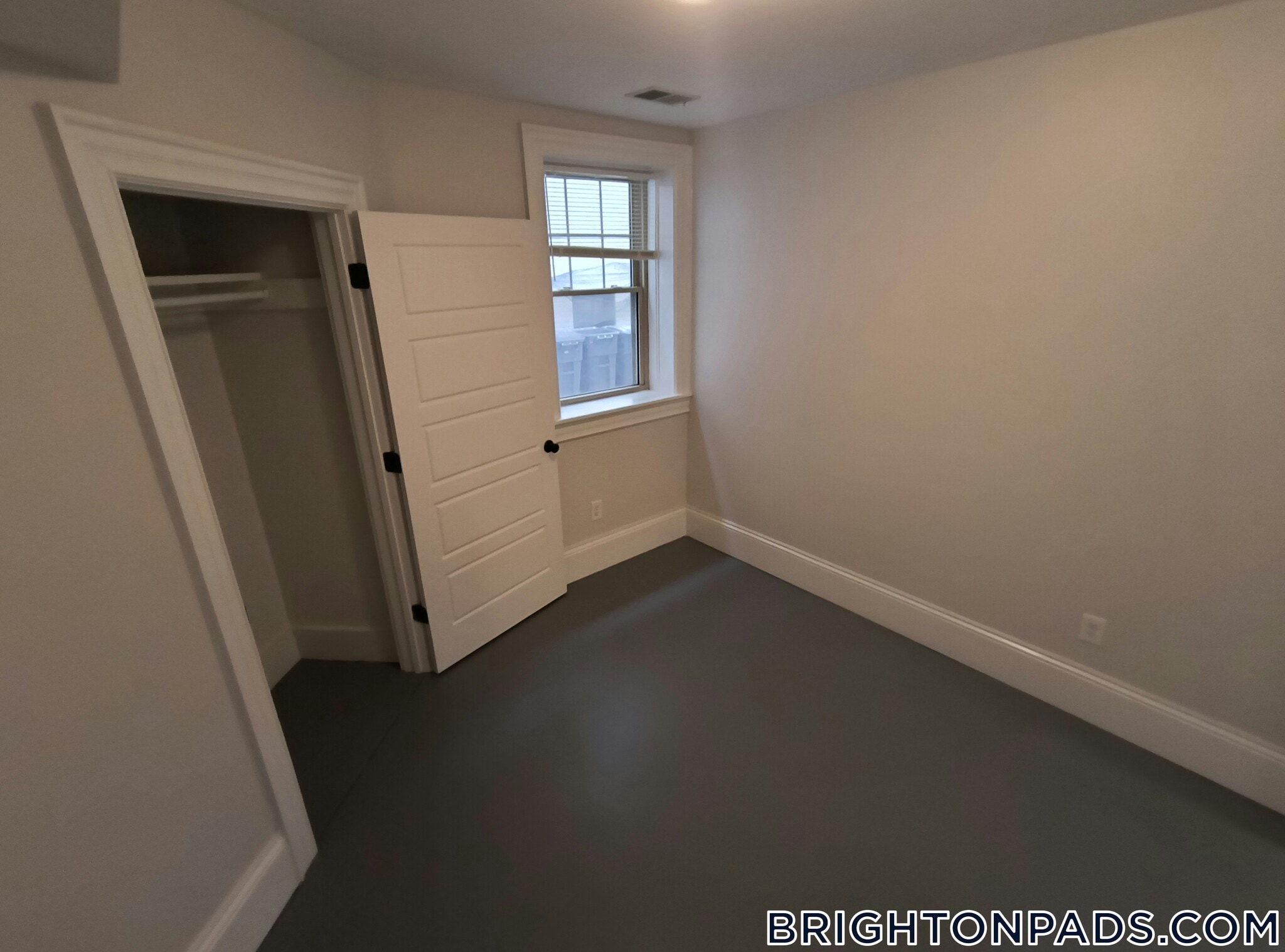 Building Photo - 29 Commonwealth Terrace