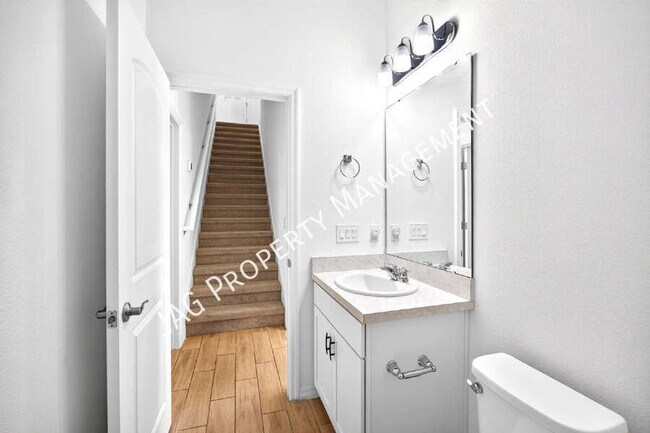 Building Photo - 2199 Emerald Springs Dr