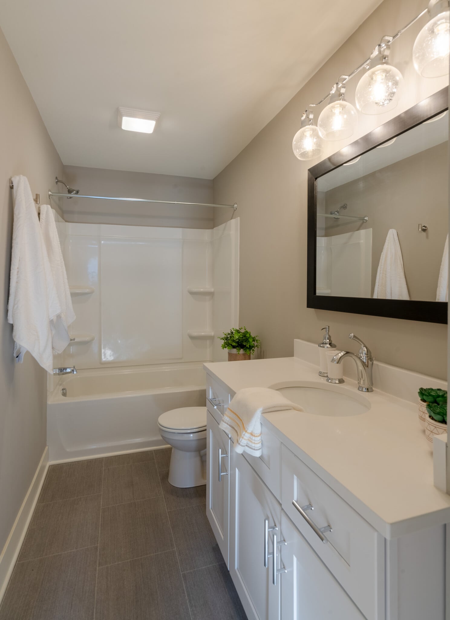 Building Photo - 625 3rd st #2