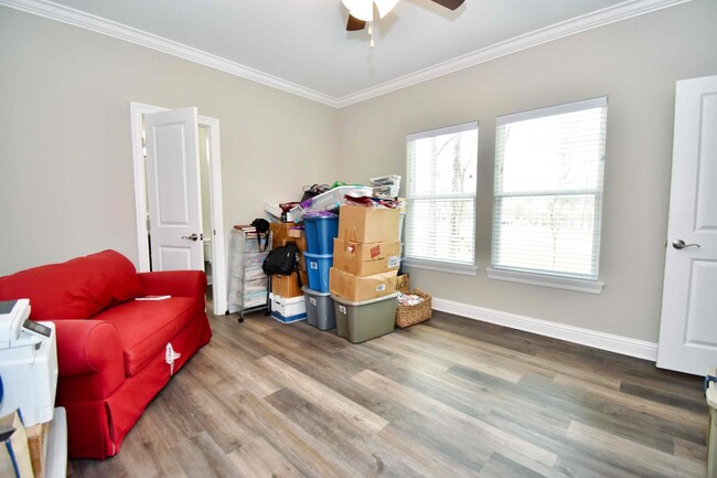 Building Photo - Beautiful 5 Bed 4 Bath Home in Ruston!