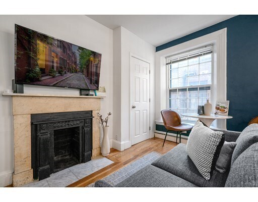 Building Photo - 20 Joy St