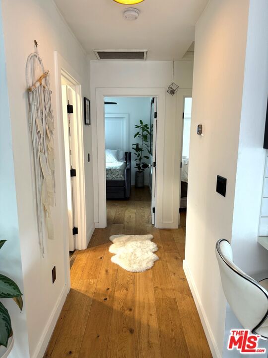 Building Photo - 2241 1/2 Harwood St