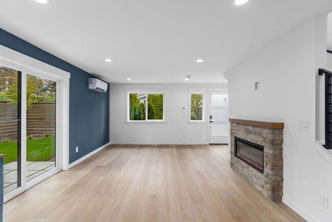 Building Photo - 117 NW 112th St