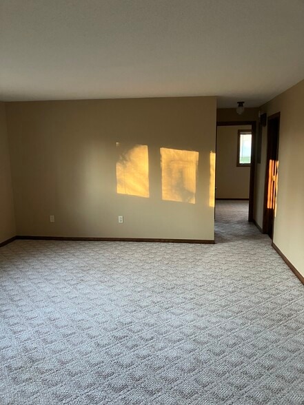 Building Photo - 301 5th St S