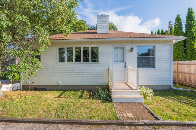 Building Photo - 137A Kingstown Rd