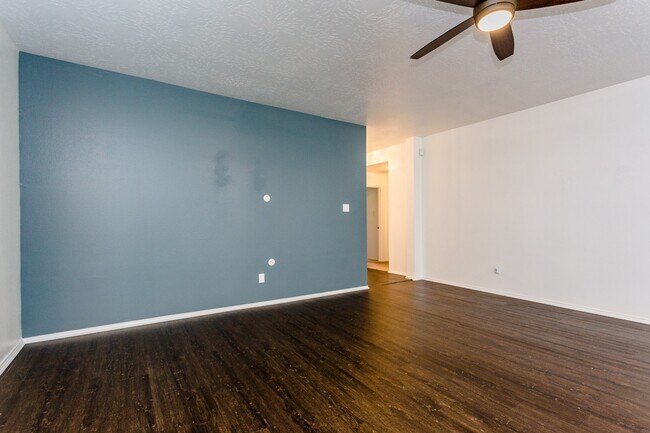 Building Photo - 2834 Trinity Glen Ln