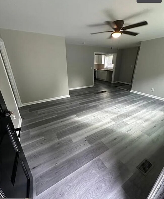 Building Photo - Beautiful 3-Bedroom Home in Quiet Cul-de-S...