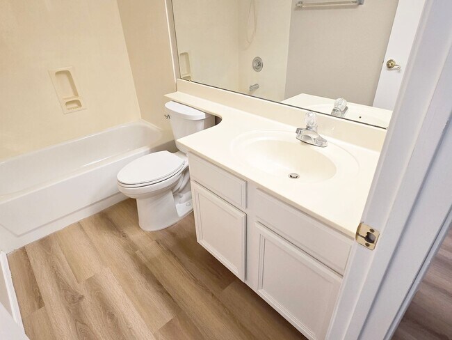 Building Photo - Remodeled 3-bedroom at Cooper and Warner/Ray