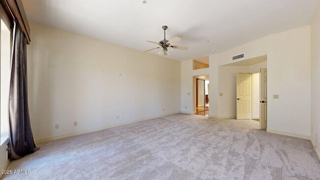 Building Photo - 8100 E Camelback Rd