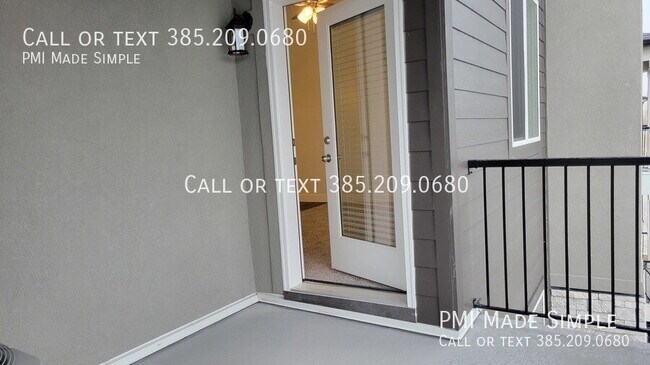 Building Photo - Gorgeous Top Floor Condo! Great Views!