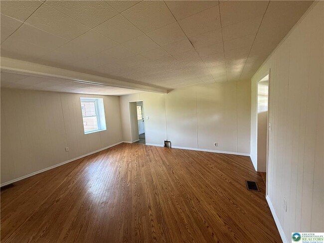 Building Photo - 7201 Suter Rd