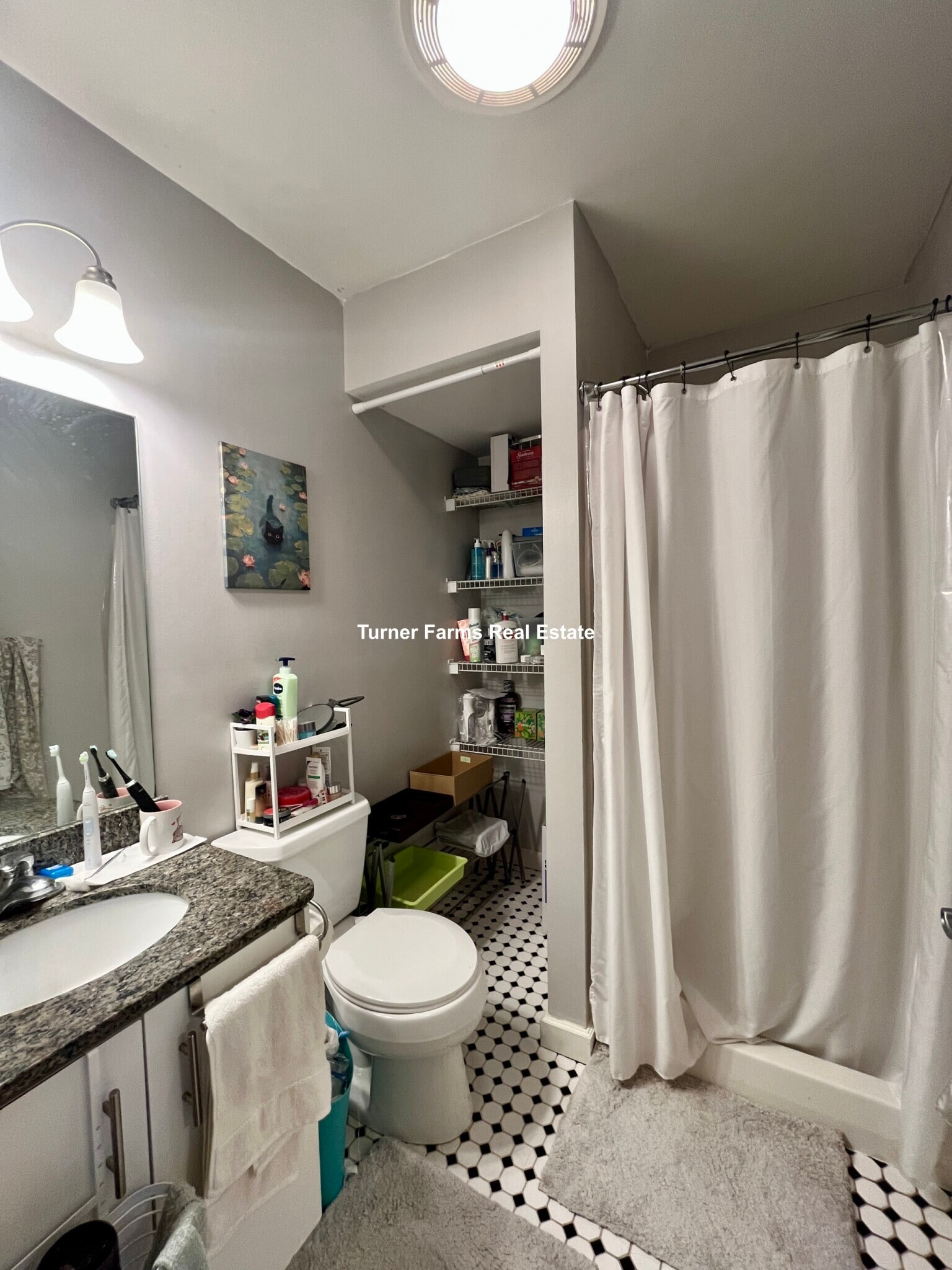 Building Photo - 461 Park Dr