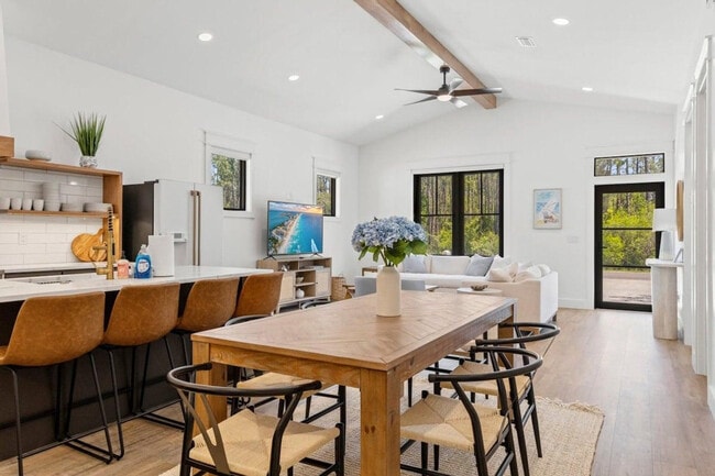 Building Photo - 783 Indian Woman Rd