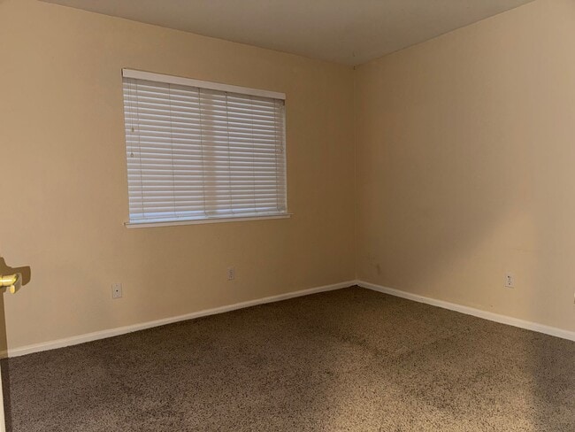 Building Photo - Beautiful Single Story Folsom home