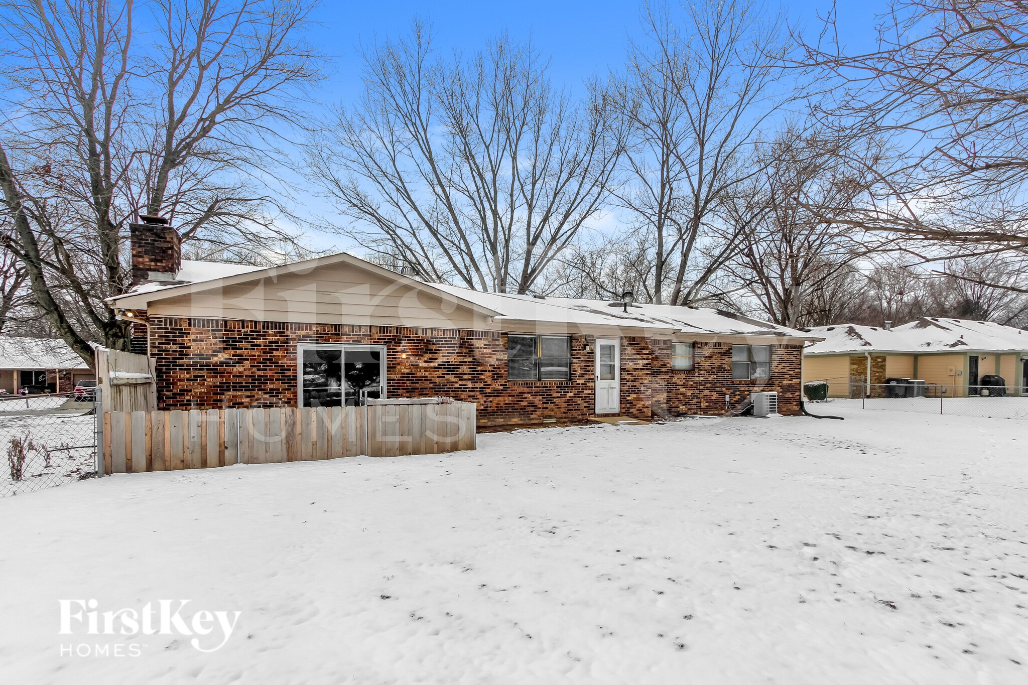 Building Photo - 241 Summit Ridge Dr