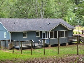 Building Photo - 8540 Loy Ln
