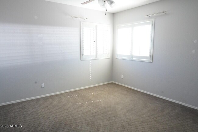 Building Photo - 15410 S 17th Ln