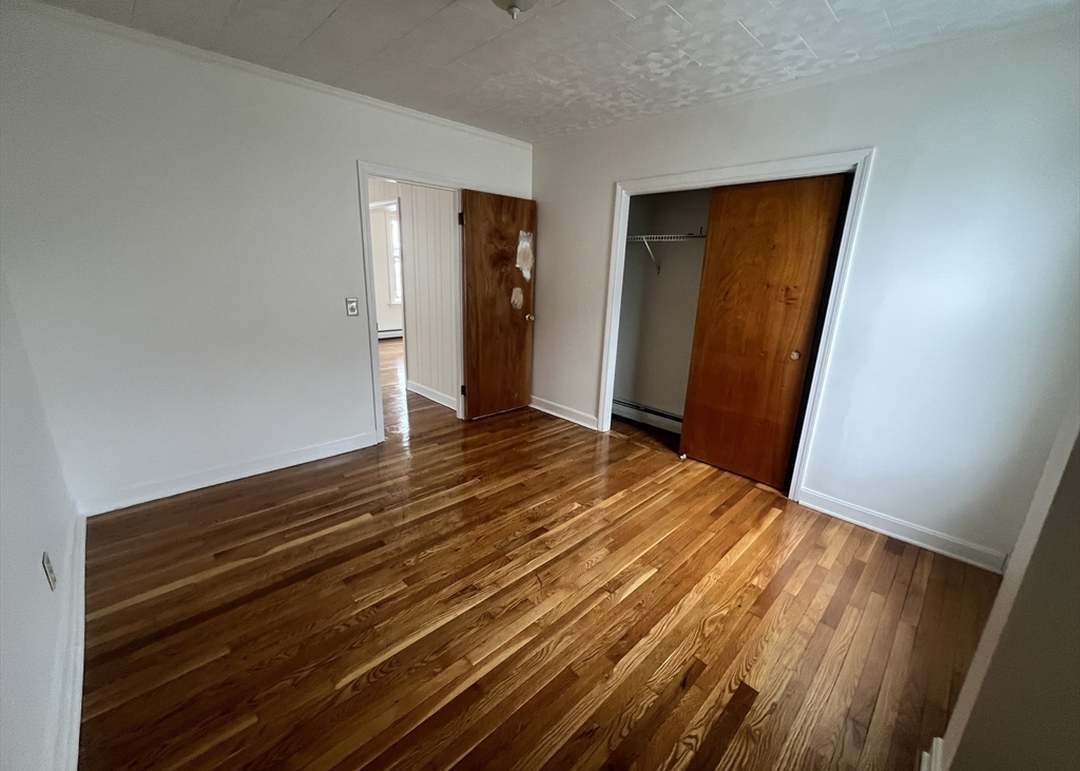 Building Photo - 212 Brightman St