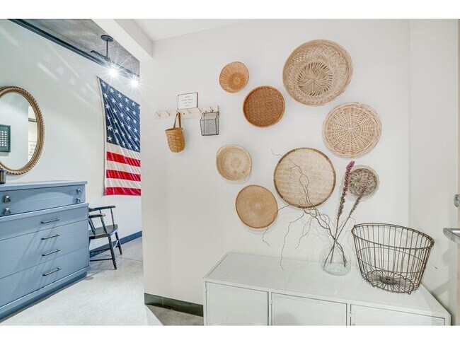 Building Photo - 730 N 4th St