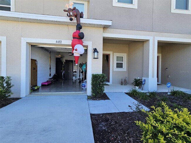 Building Photo - 4451 Arlington Ave