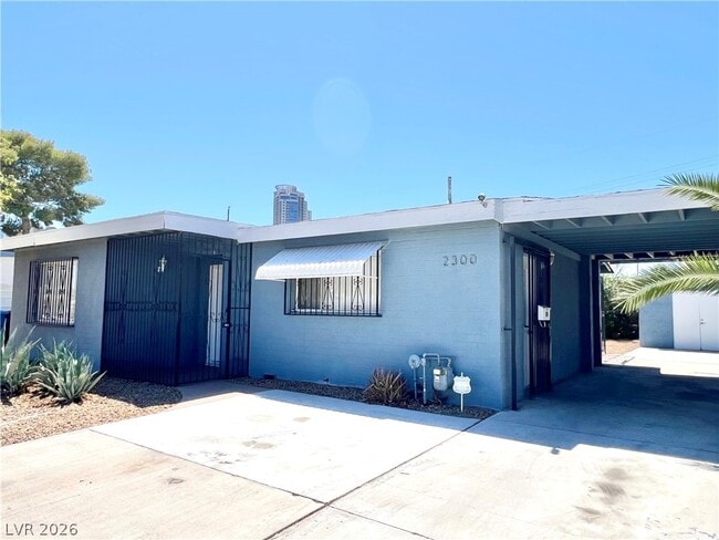 Building Photo - 2300 Santa Clara Dr