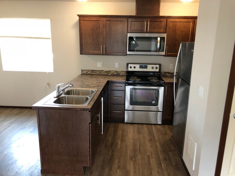 Cascade Village Apartments 677 Peterson Rd Burlington WA 98233