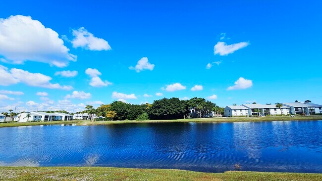 Building Photo - 1001 Green Pine Blvd