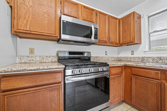 Building Photo - 6510 Grand Haven Dr