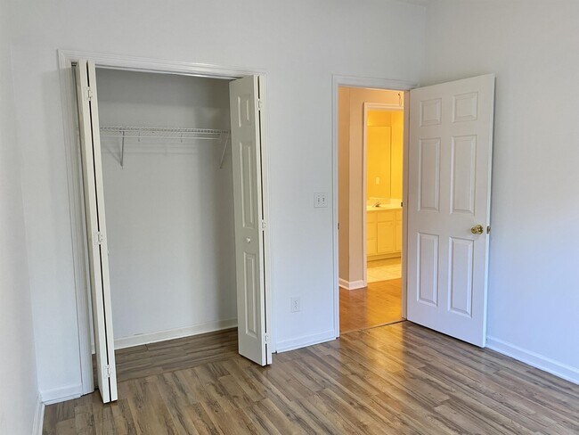 Building Photo - 42 Westminster Pl