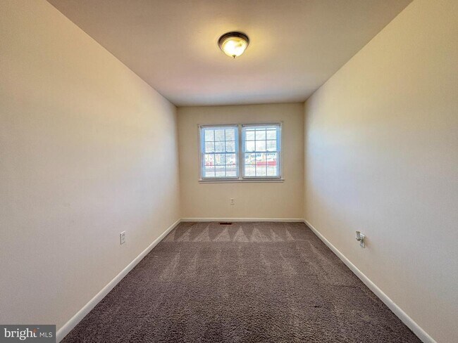 Building Photo - 4306 Eileen Ct