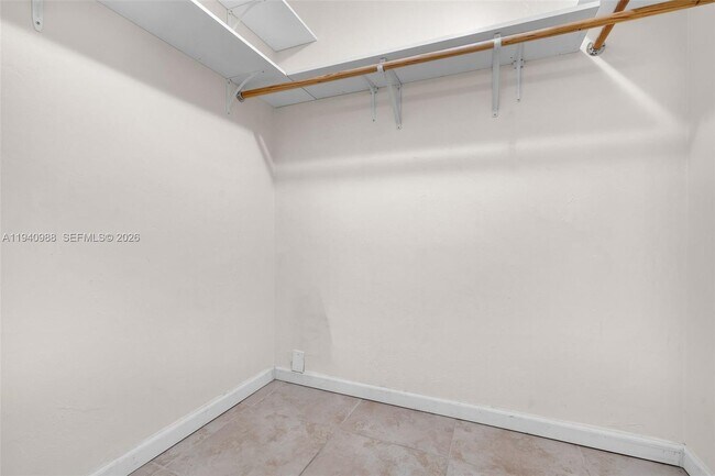 Building Photo - 11125 SW 134th Ct